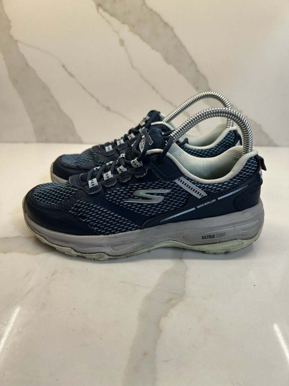 Skechers Go Run Trail Altitude Women's Navy Blue Water Repellent (size: 6)
